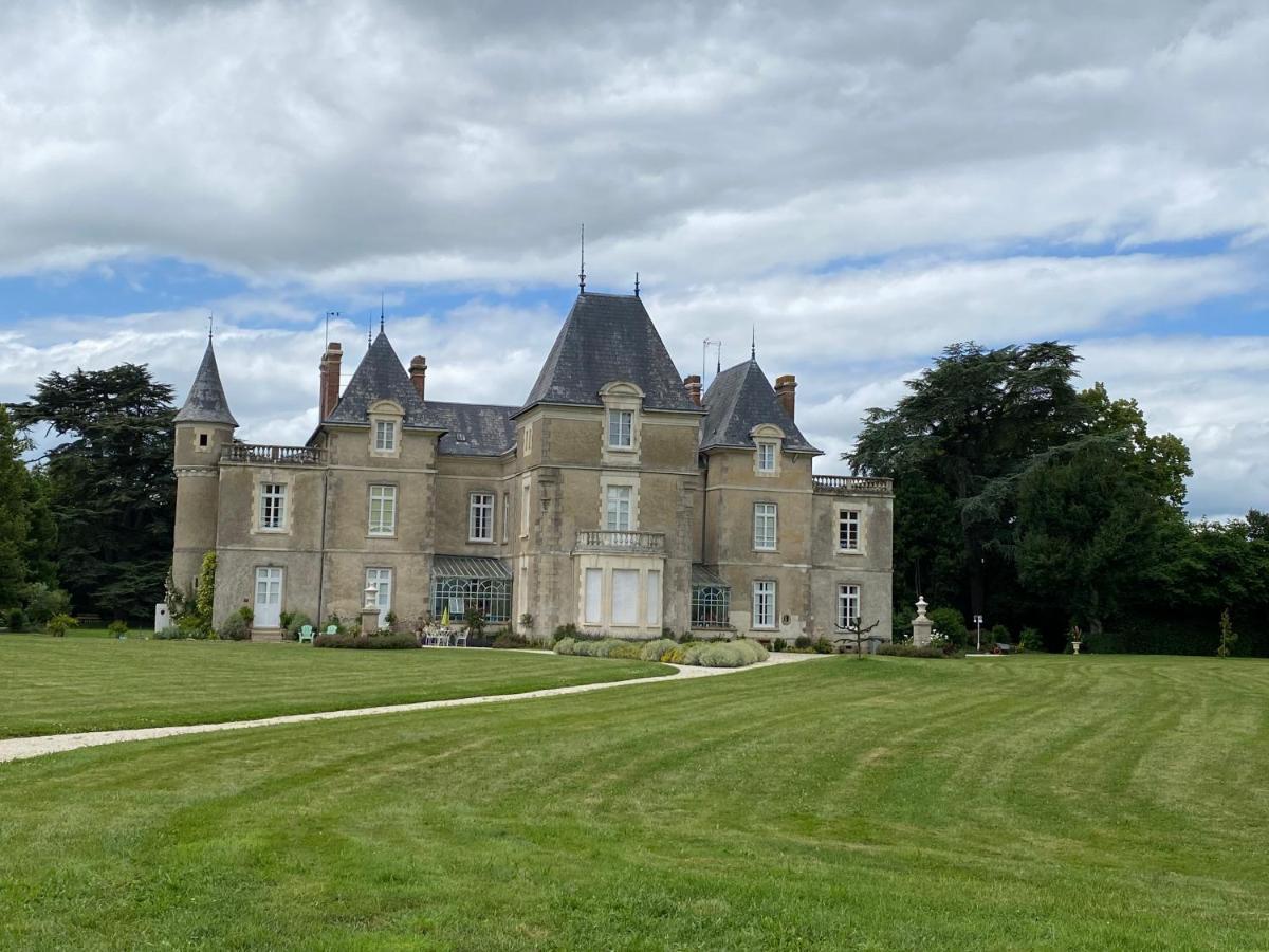 Château de St-fulgent, gîte La Tour Saint-Fulgent Exterior foto